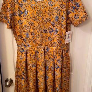 2XL Lularoe Amelia